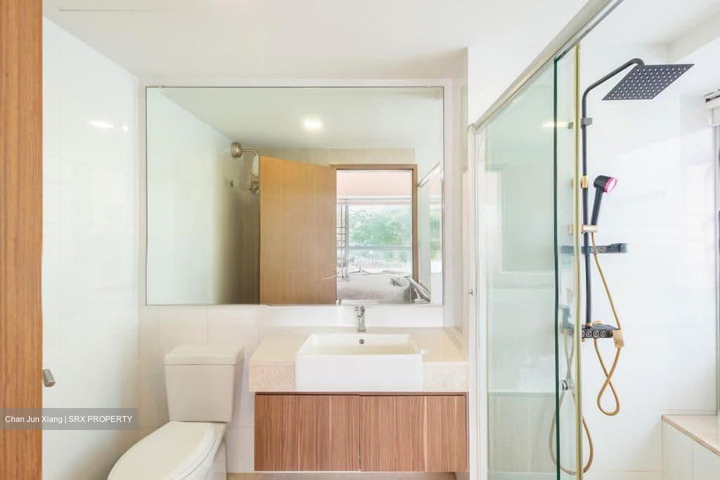 Waterfront Waves (D16), Condominium #610432631
